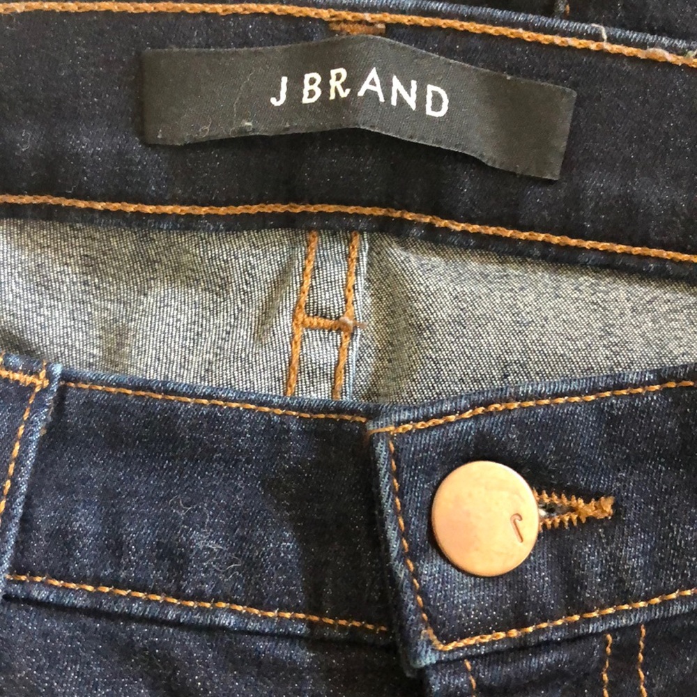 J Brand | Sz 26 | Slim Boot Leg